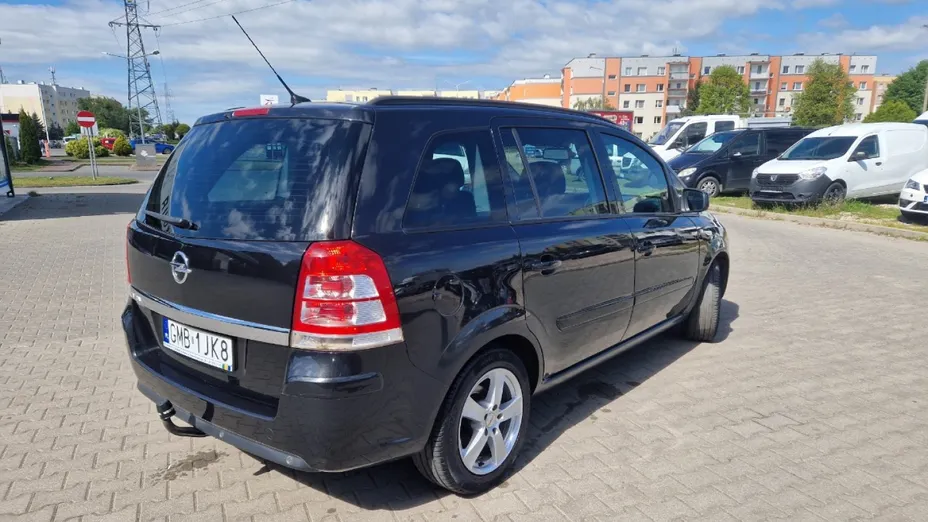 OPEL Zafira -