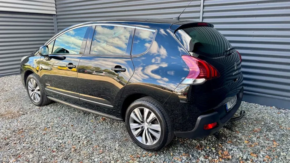 PEUGEOT 3008 -