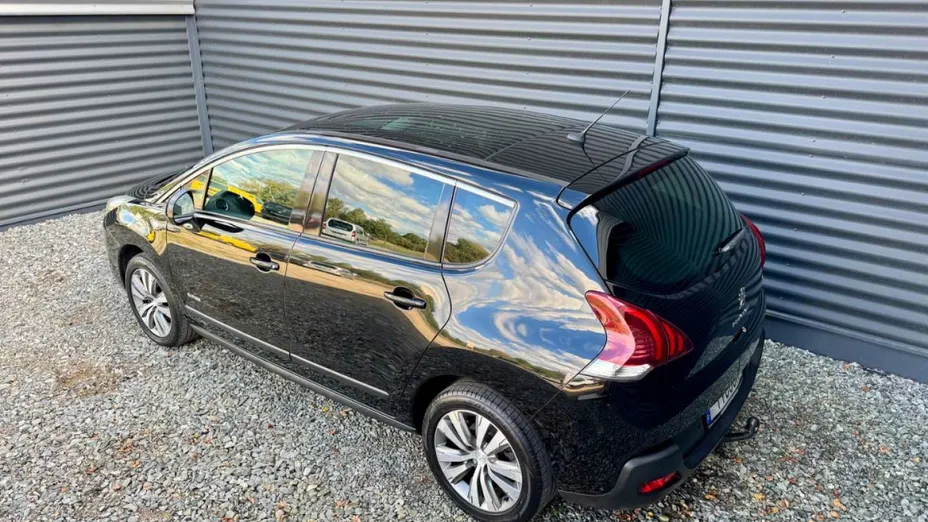 PEUGEOT 3008 -