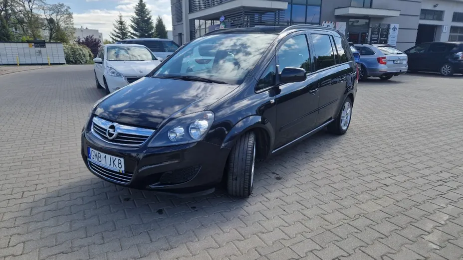 OPEL Zafira -