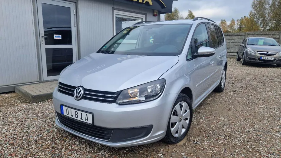 VOLKSWAGEN Touran -