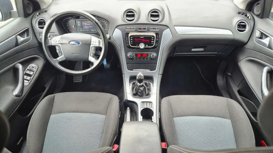 FORD Mondeo -