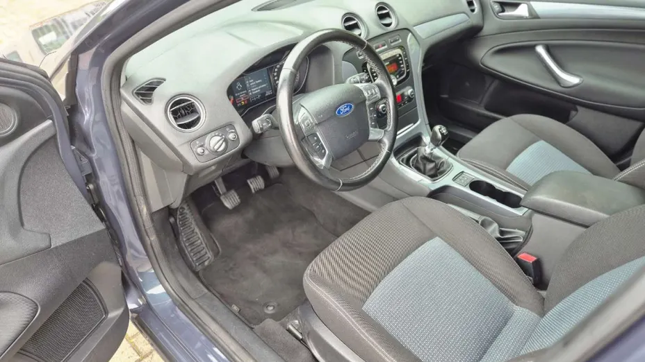 FORD Mondeo -