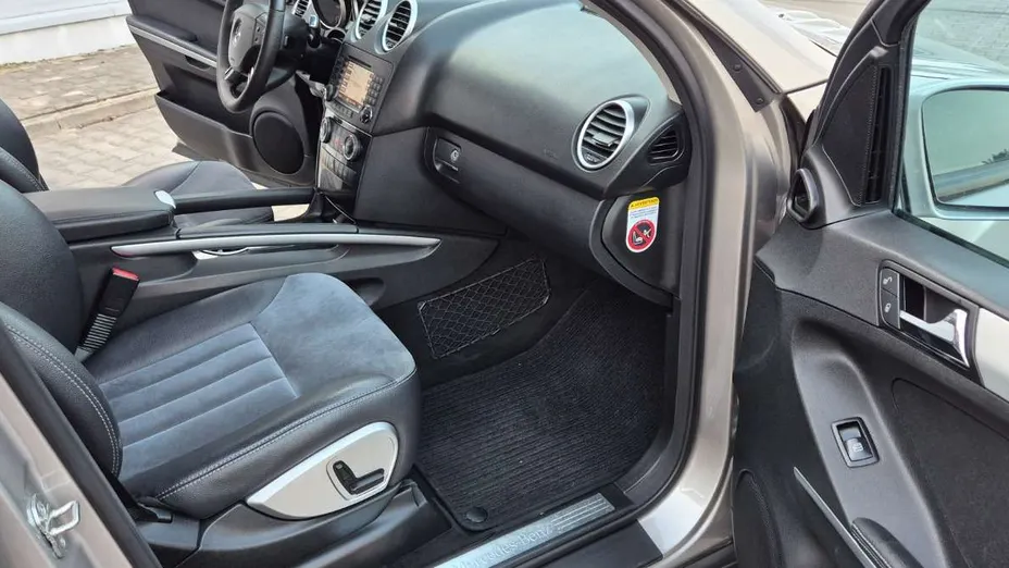 MERCEDES-BENZ ML -
