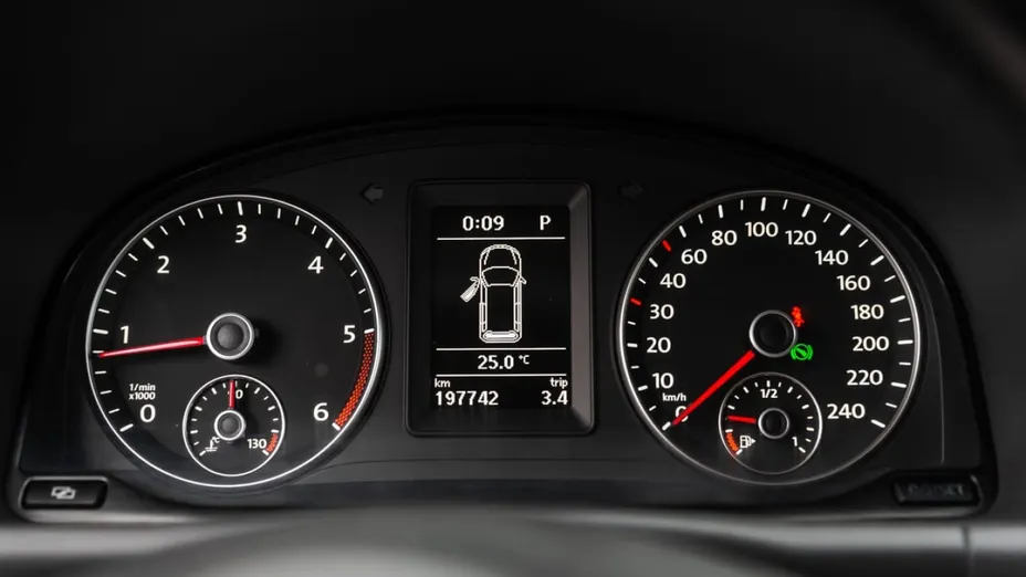VOLKSWAGEN Touran -