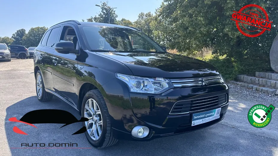 MITSUBISHI Outlander -