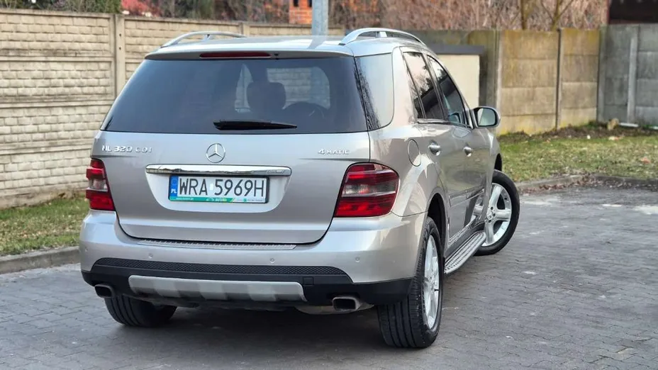 MERCEDES-BENZ ML -