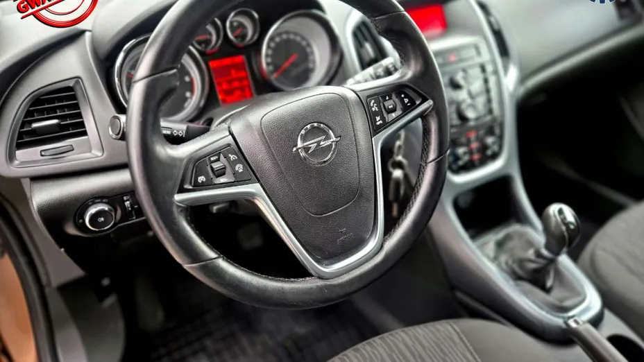 OPEL Astra -
