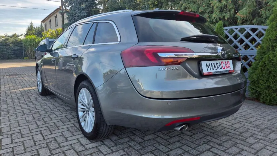 OPEL Insignia -