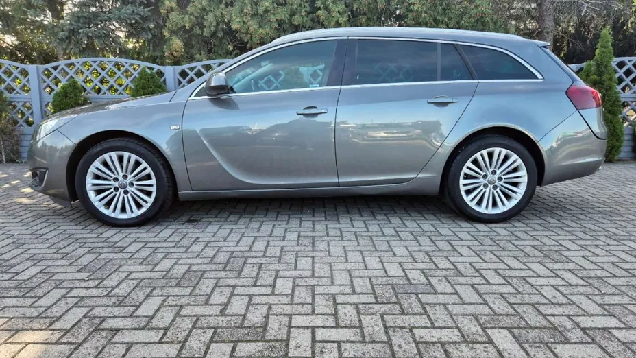 OPEL Insignia -