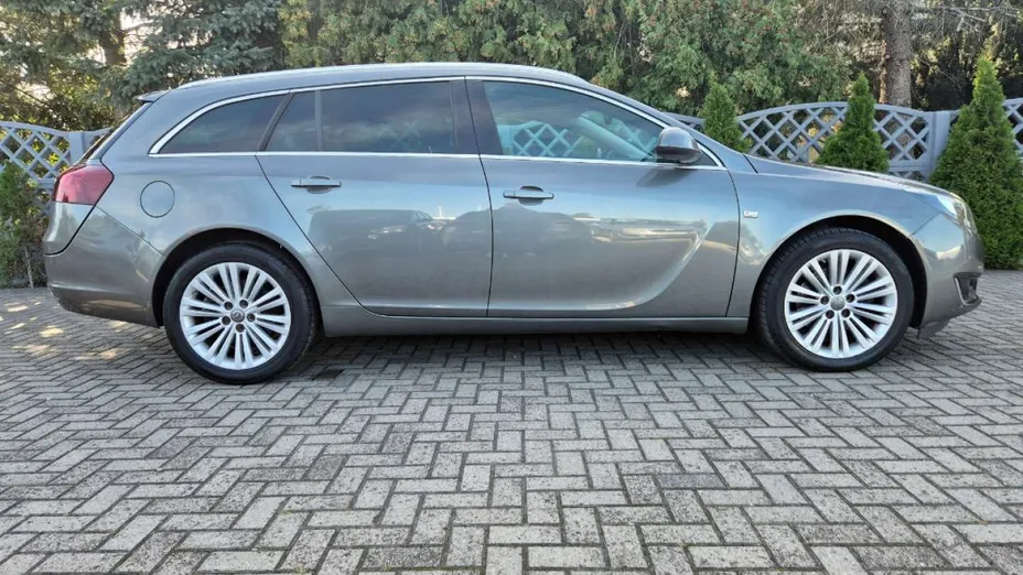 OPEL Insignia -