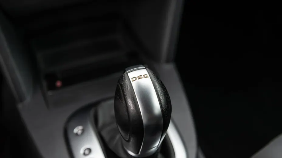 VOLKSWAGEN Touran -