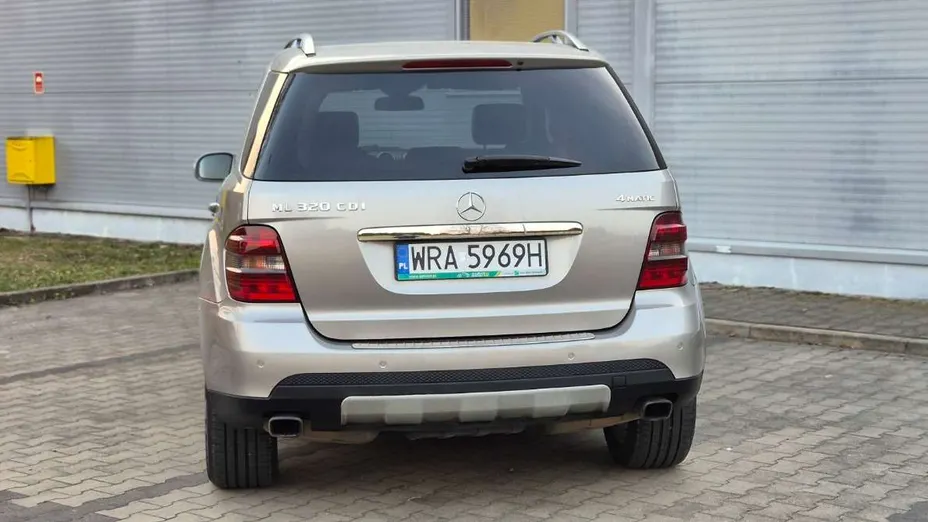MERCEDES-BENZ ML -