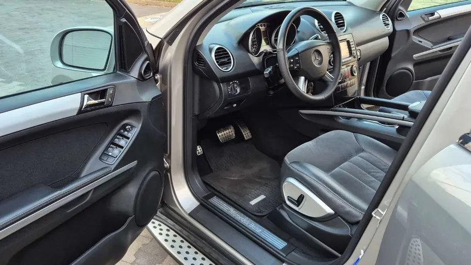 MERCEDES-BENZ ML -