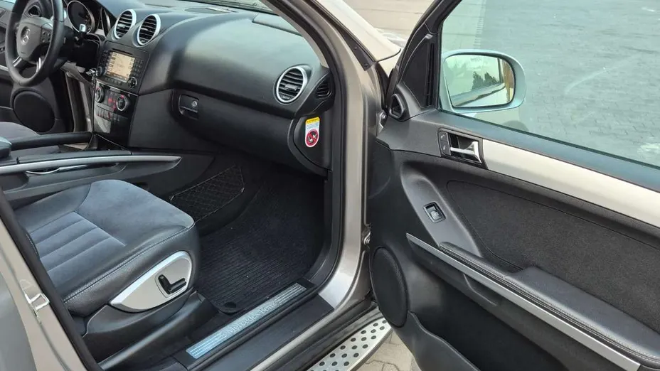 MERCEDES-BENZ ML -