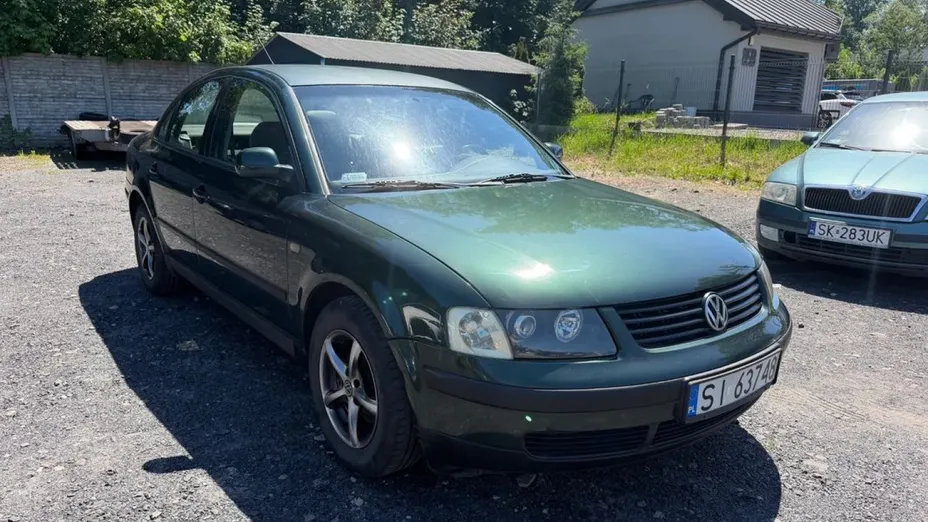 VOLKSWAGEN Passat -