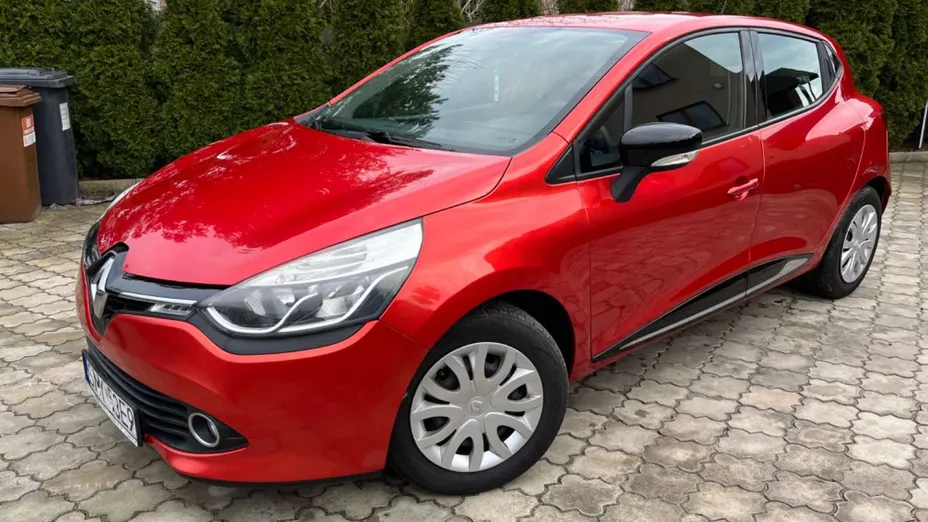 RENAULT Clio -