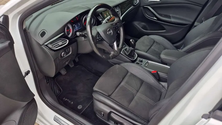 OPEL Astra -