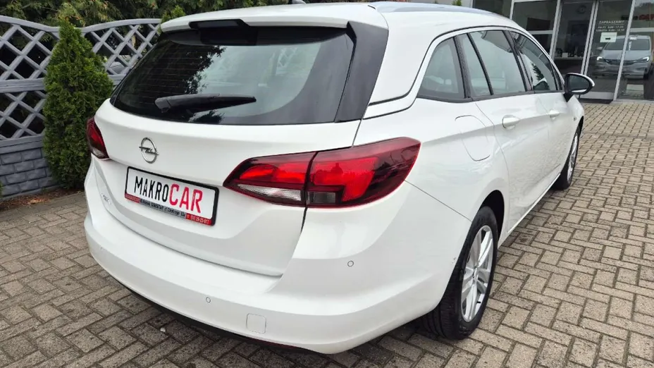 OPEL Astra -