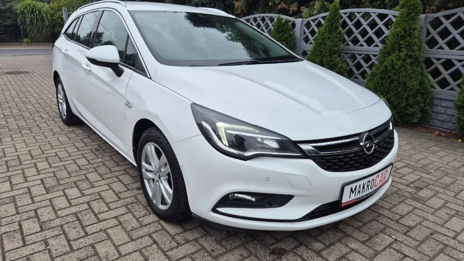 OPEL Astra -