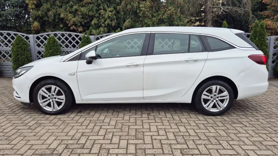 OPEL Astra -