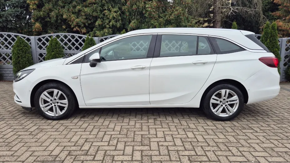 OPEL Astra -