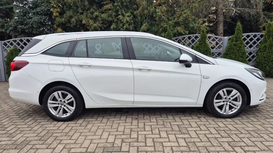 OPEL Astra -