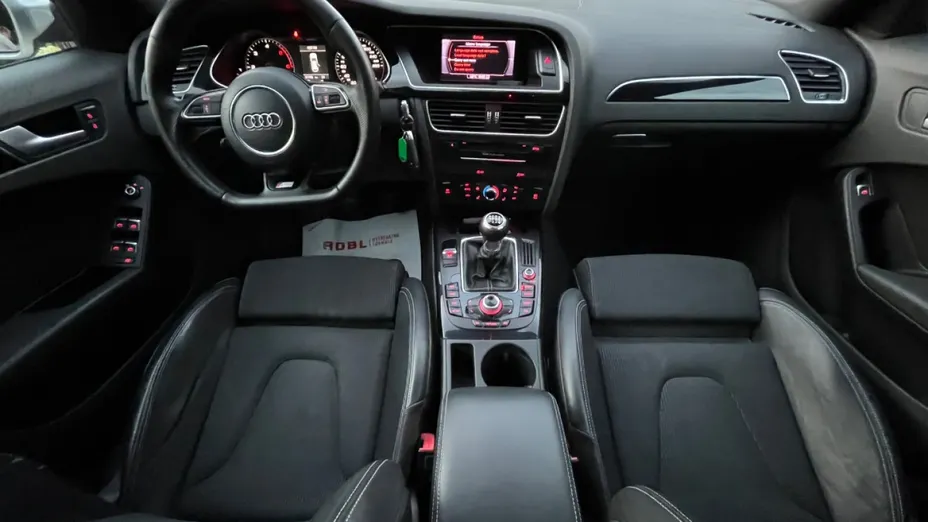 AUDI A4 -