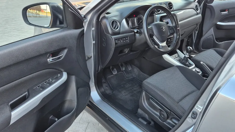 SUZUKI Vitara -