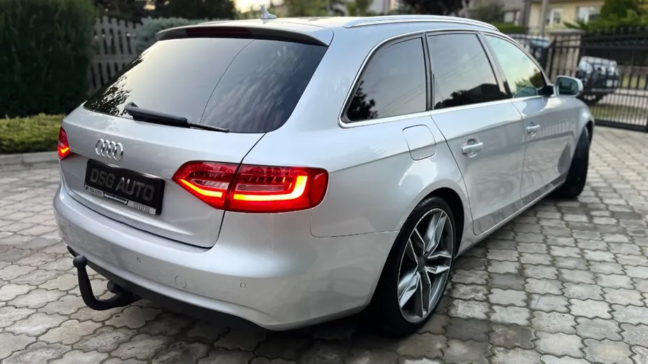 AUDI A4 -