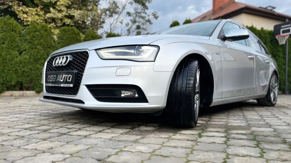 AUDI A4 -