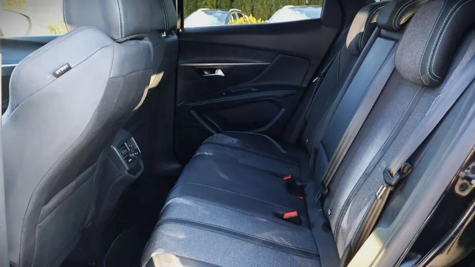 PEUGEOT 3008 -