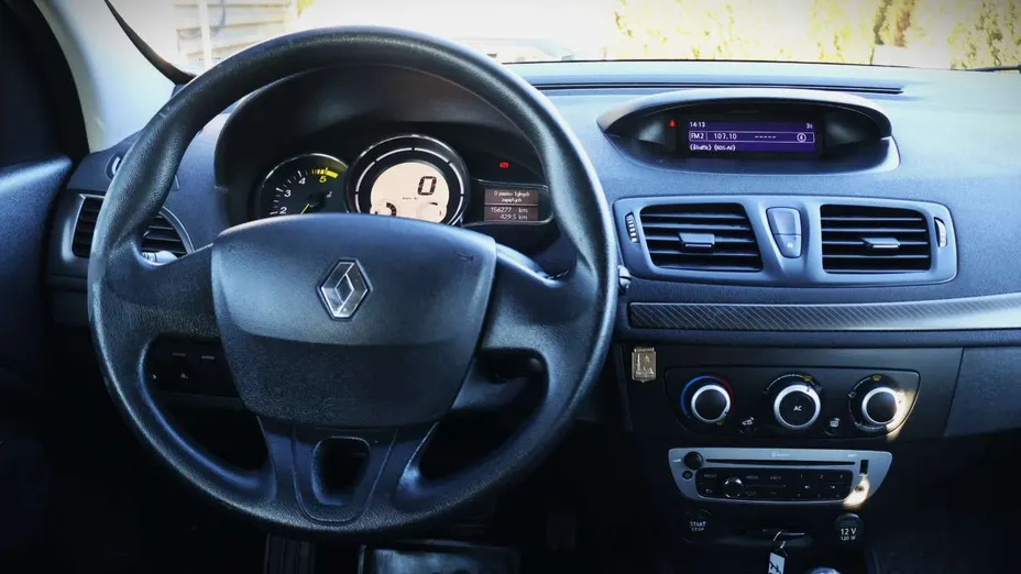 RENAULT Megane -