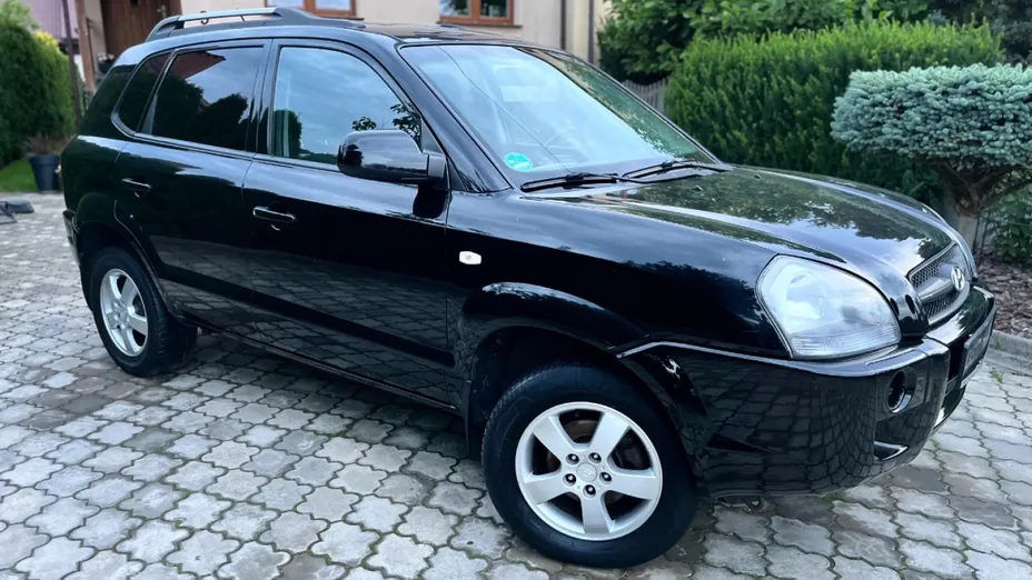HYUNDAI Tucson -