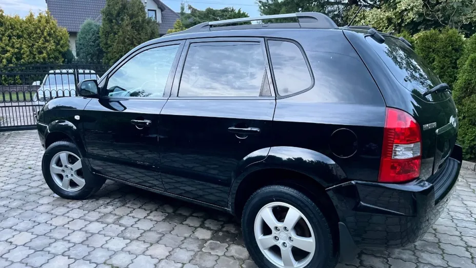 HYUNDAI Tucson -