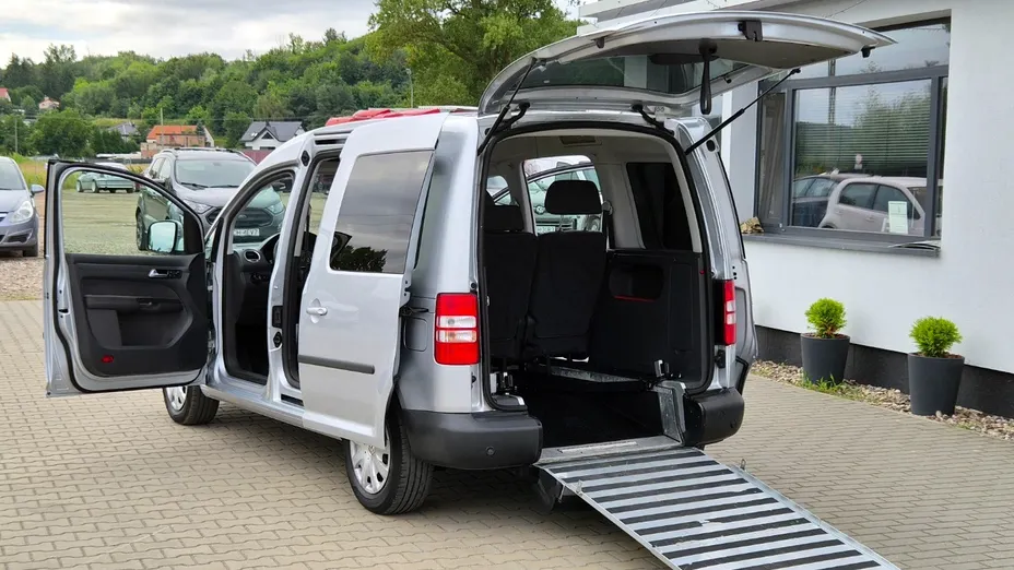 VOLKSWAGEN Caddy -