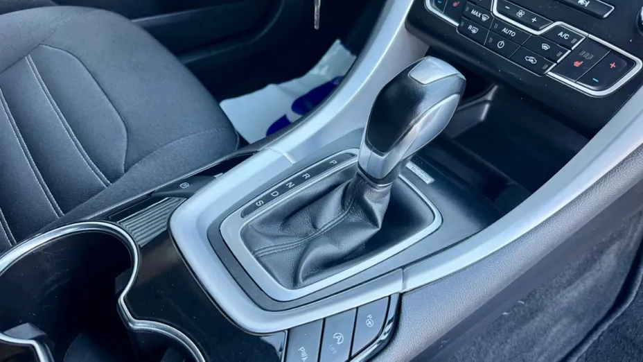 FORD Mondeo -