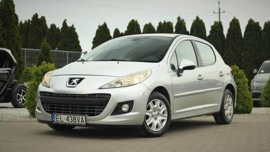 PEUGEOT 207 -