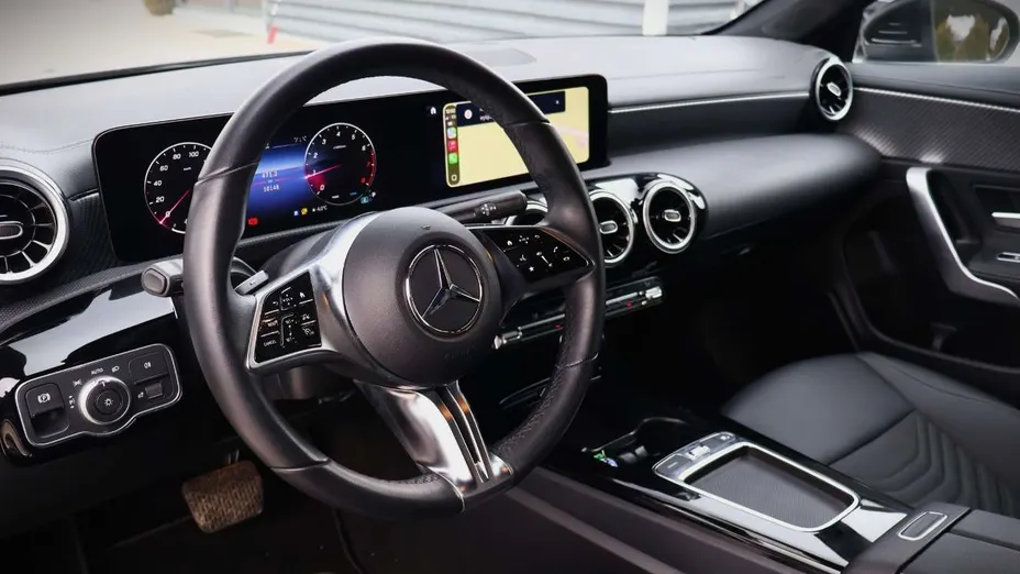 MERCEDES-BENZ CLA -