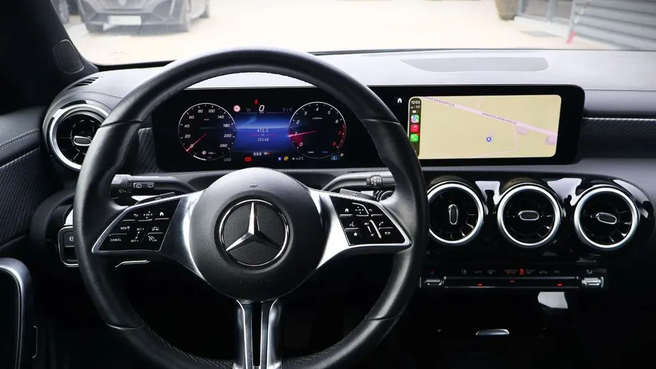 MERCEDES-BENZ CLA -