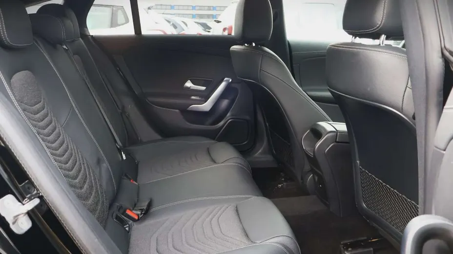 MERCEDES-BENZ CLA -