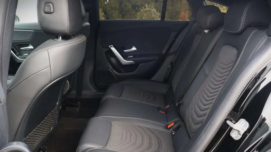 MERCEDES-BENZ CLA -