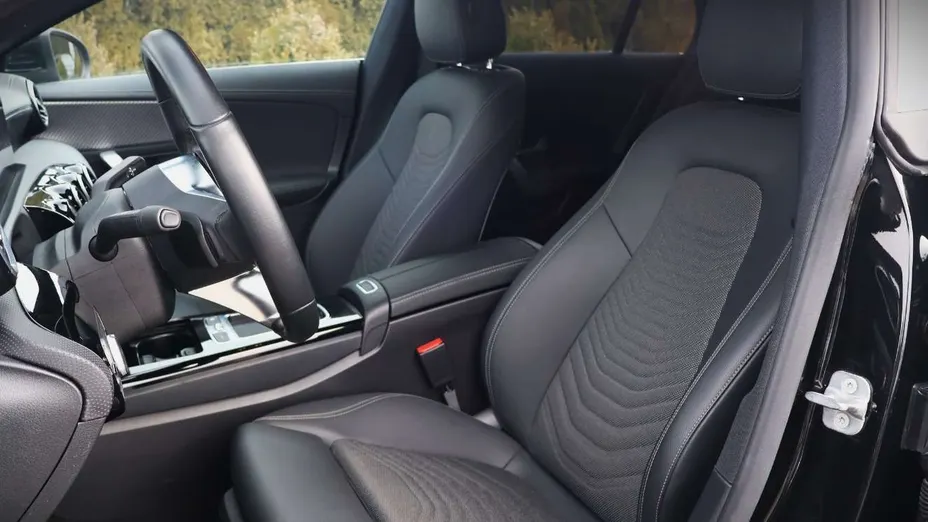 MERCEDES-BENZ CLA -