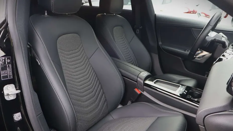 MERCEDES-BENZ CLA -