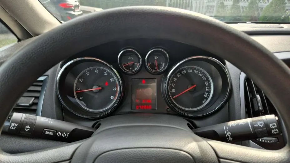 OPEL Astra -
