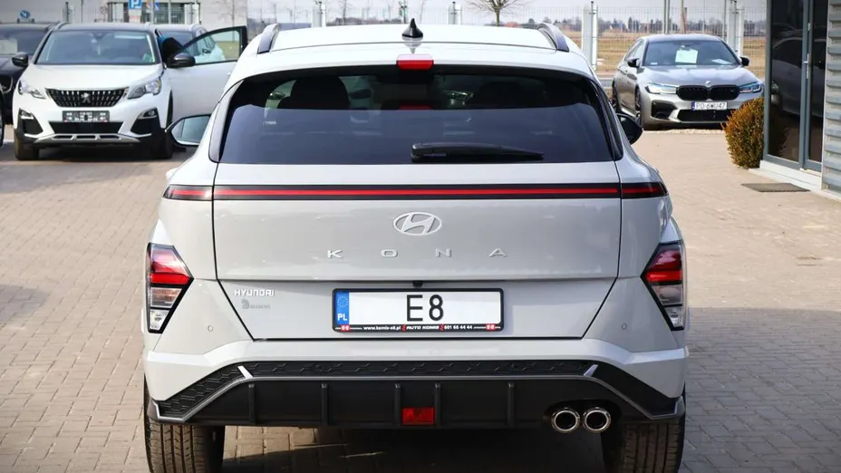 HYUNDAI Kona -