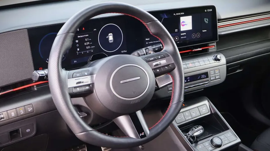 HYUNDAI Kona -