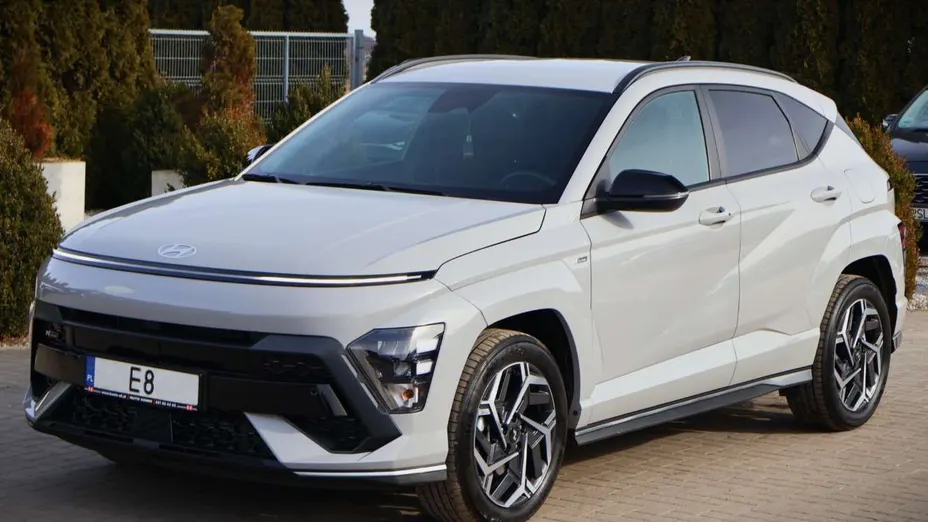 HYUNDAI Kona -