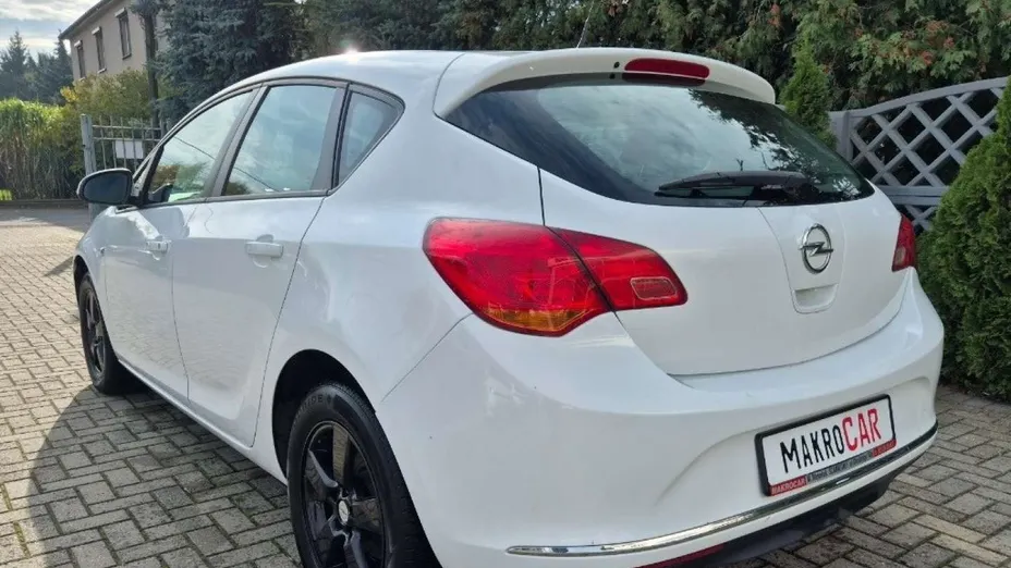 OPEL Astra -