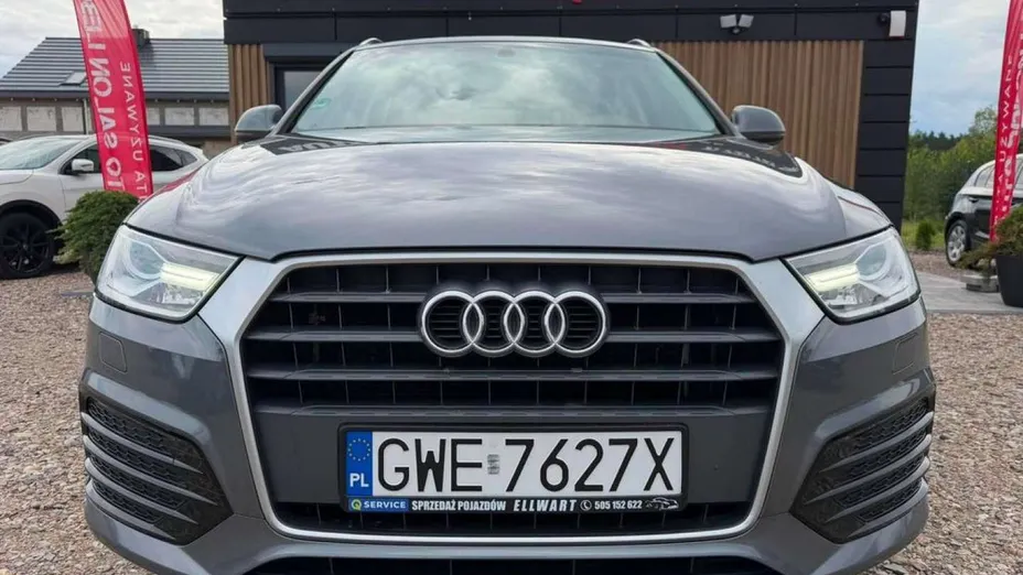 AUDI Q3 -